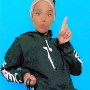 Meet your Posher, Carolinne